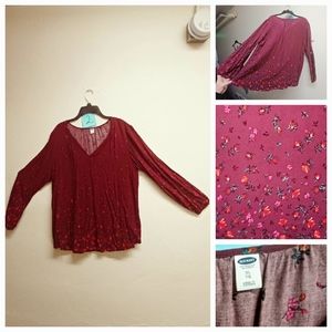 Pretty burgundy top with little flowers buds, XL